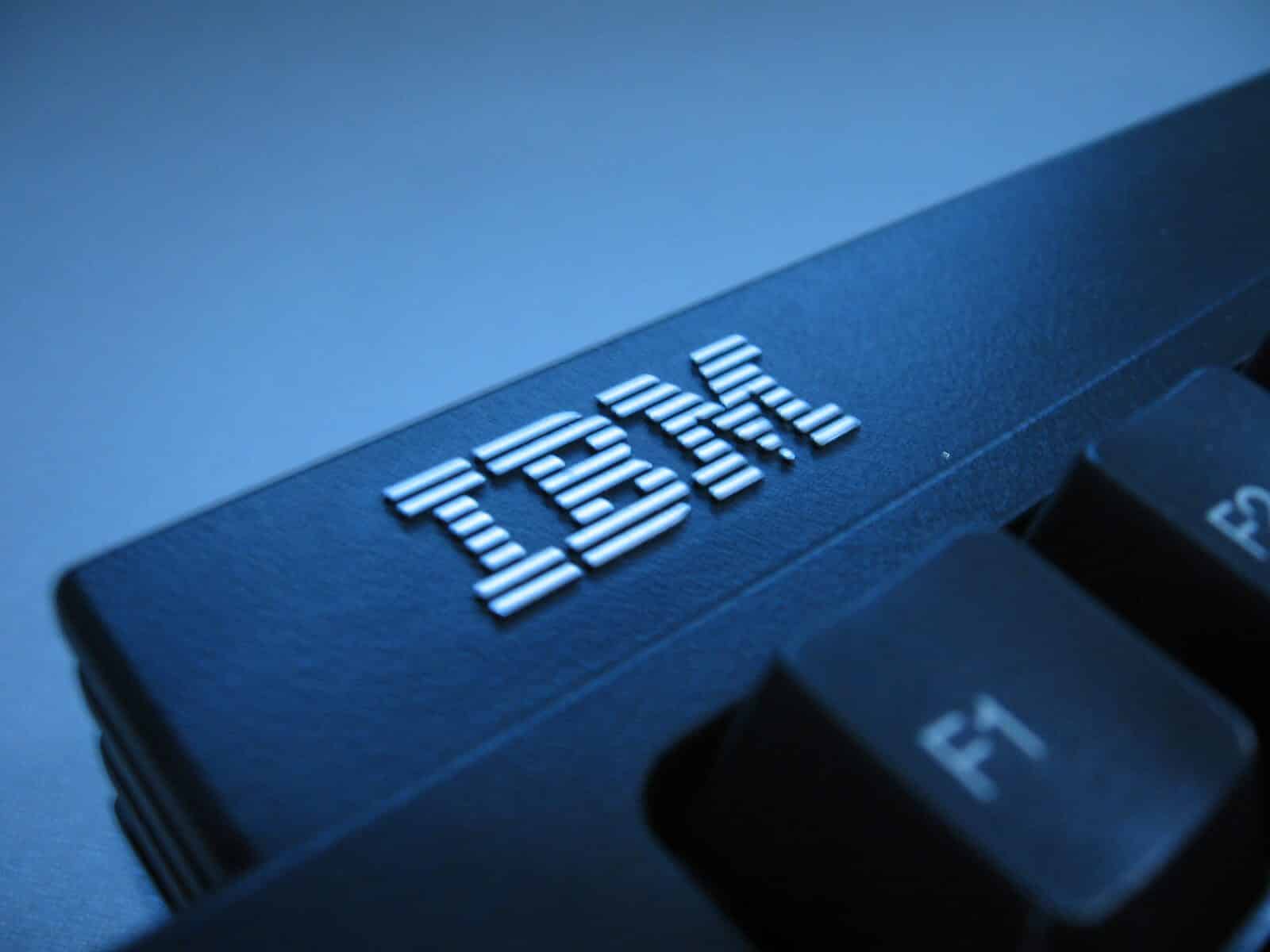 IBM-keyboard-Esteban-Maringolo-Flickr